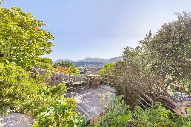 To Let 6 Bedroom Property for Rent in Fish Hoek Western Cape